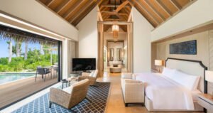 king-beach=villa-bedroom