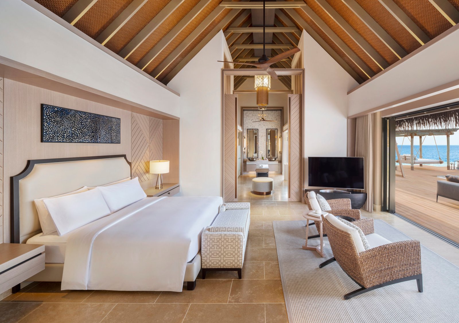 king-reef-bedroom