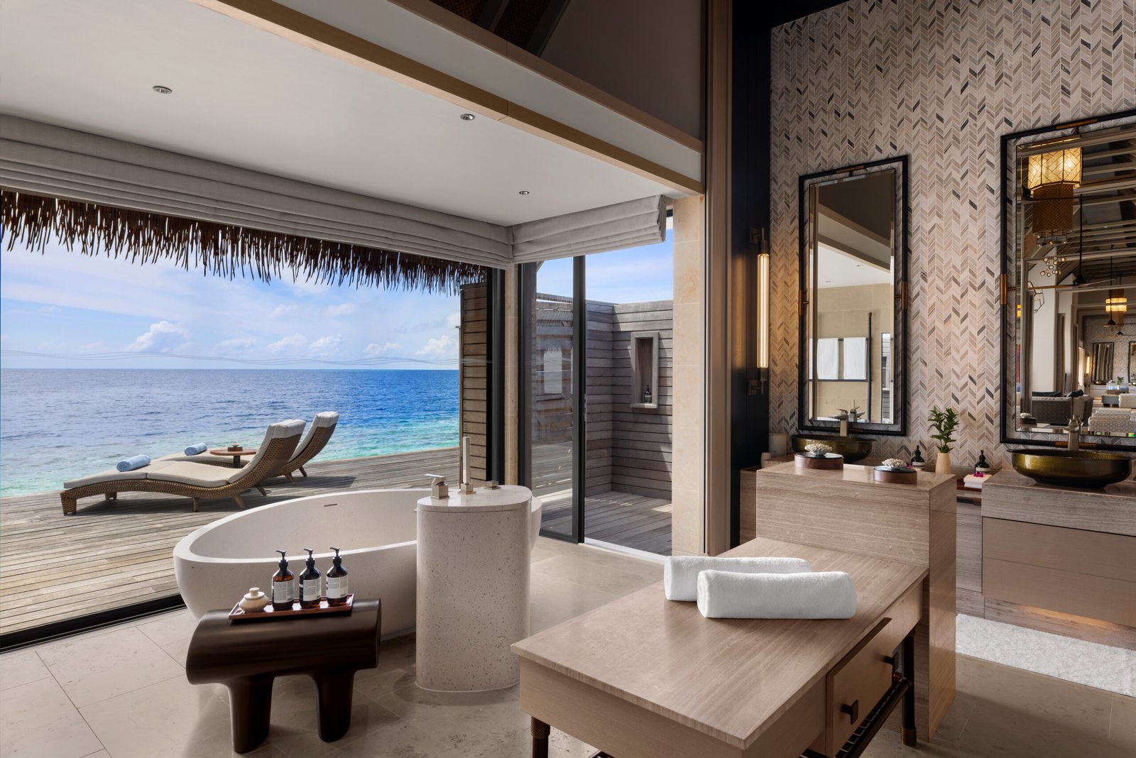queen-bedded-overwater-villa-bathroom